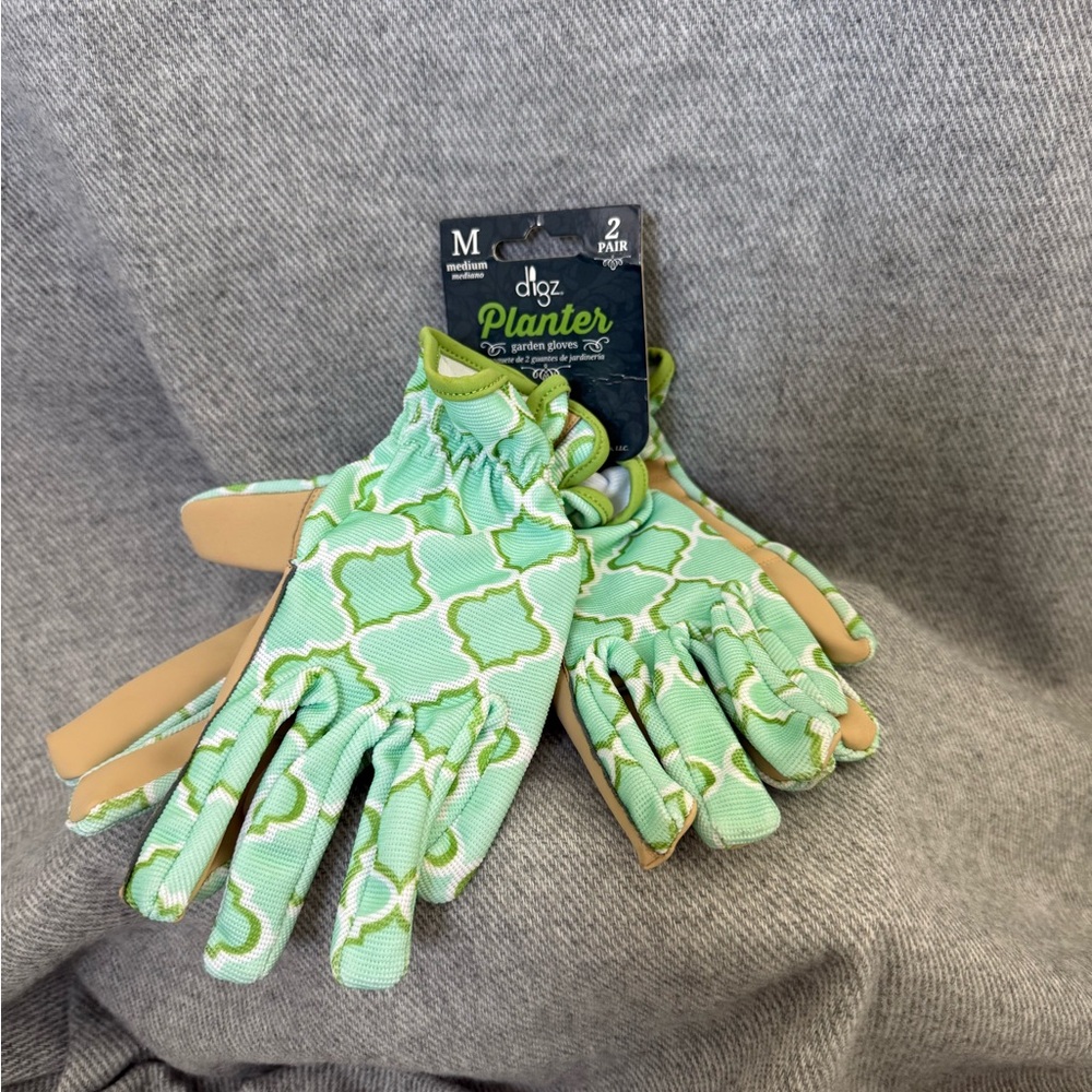 Green and Beige  2 Pairs of Gardening Gloves